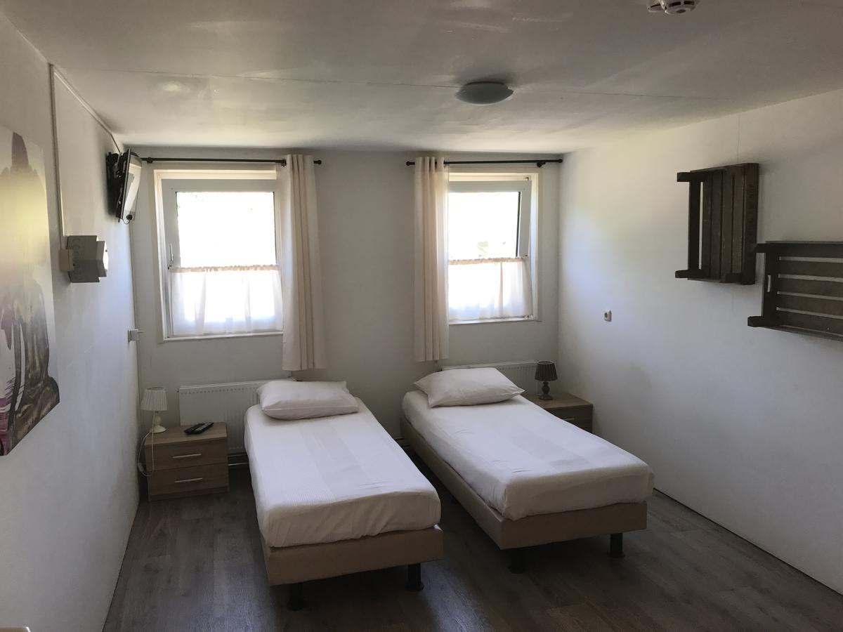 Hotel Noordoostpolder Bant エクステリア 写真